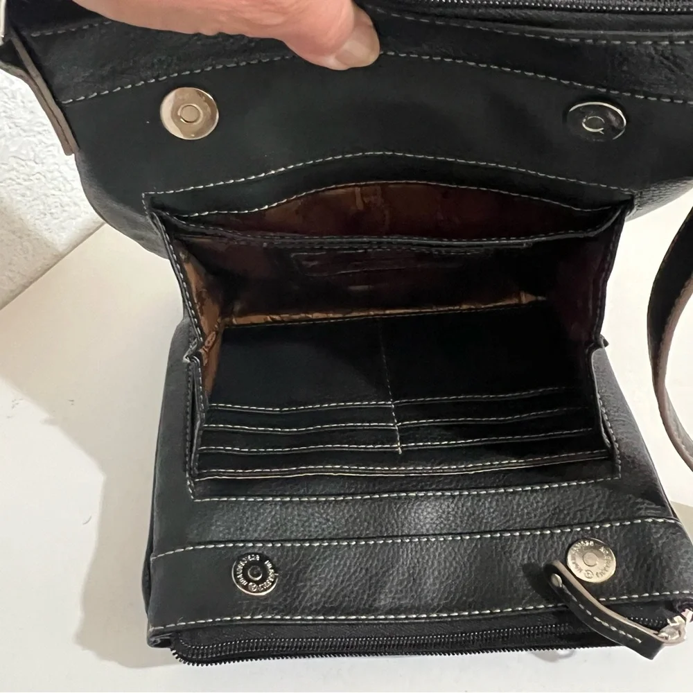 Tignanello Black Pebbled Leather Crossbody Handbag Messenger Bag Unisex